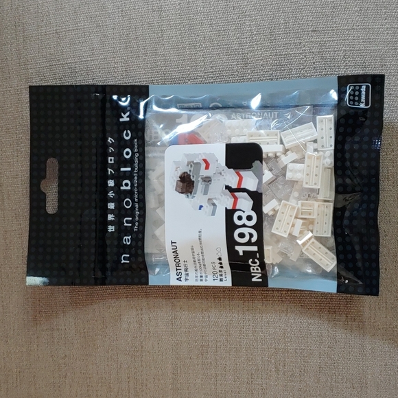 🌻 Nanoblock Astronaut NBC 198 Building Block Set 120 Pieces - Picture 1 of 2